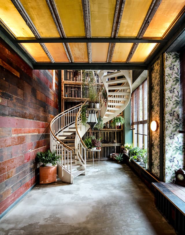 Staircase.jpg