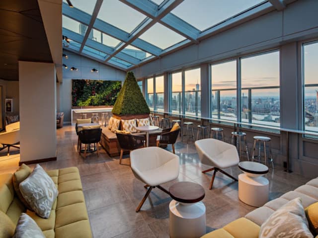 Penthouse Lounge 5.jpg