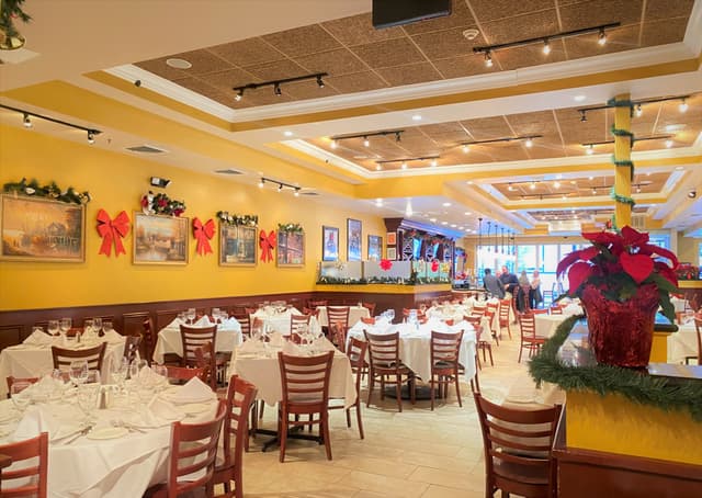 chazz whiteplains main dining room.jpg