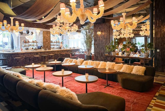 The Lounge - Bambola.jpg