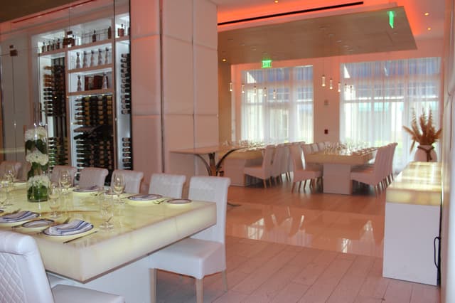 viproom_side2 .jpg