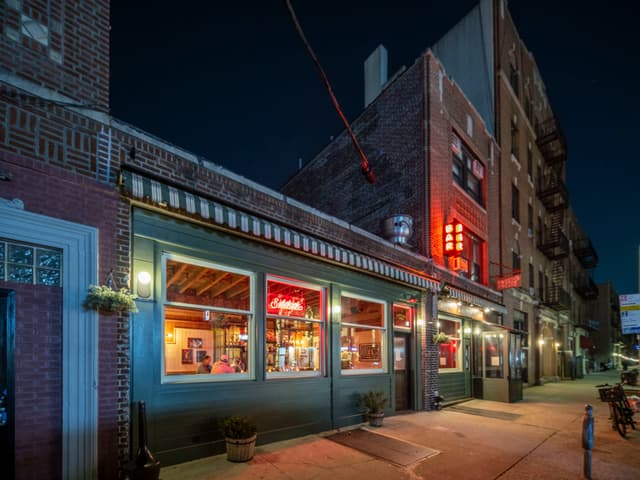 Exterior 1.jpg