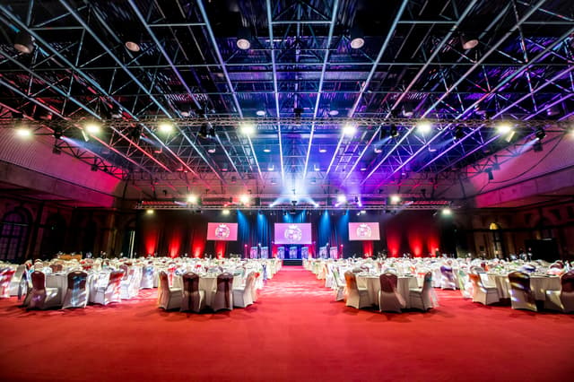 West Hall Banquet 1 - LR.jpg