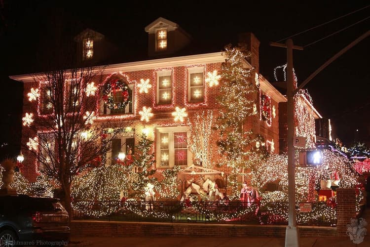 Dyker Heights Holiday Lights