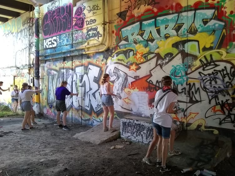 Graffiti Art Team Build experience