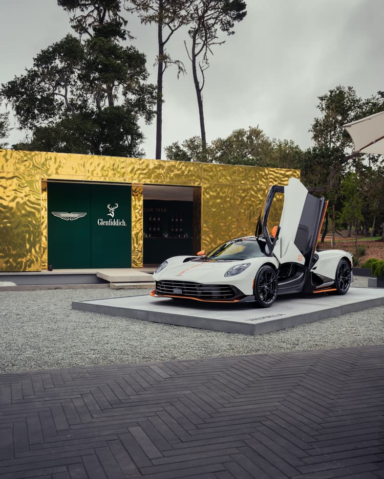 Aston Martin 