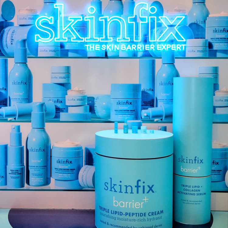 Skinfix Tradeshow Booth