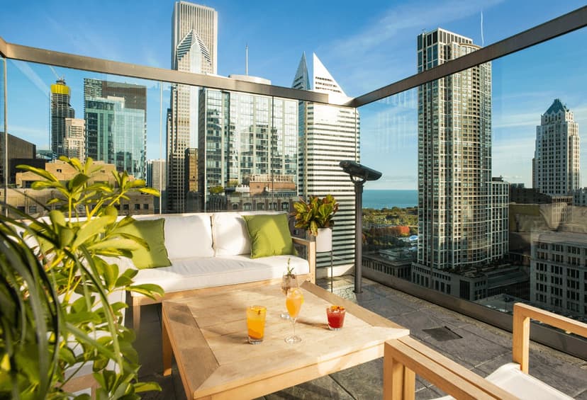 Best Rooftop Venues in Chicago [Updated 2023] |