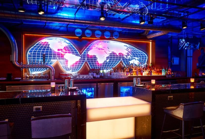 10 Hottest Nightclubs In Chicago For A Night Of Dancing
