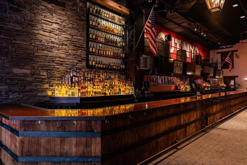 The Best Happy Hour Spots in NYC [Updated 2023]
