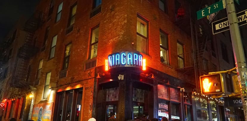 10 NYC Bars With Late Night Happy Hours