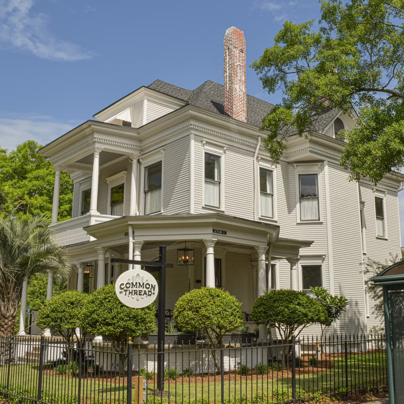 18 Essential Savannah Restaurants to Visit