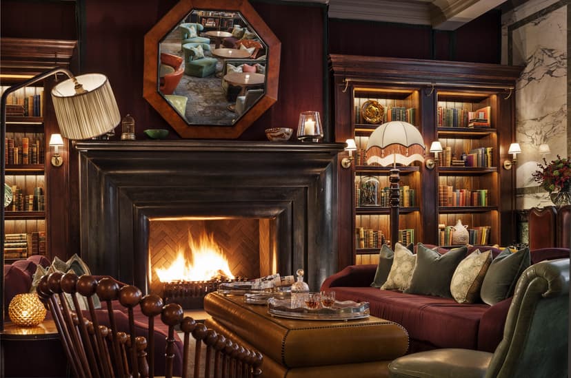 20 Top International Hotel Bars, According to the Experts