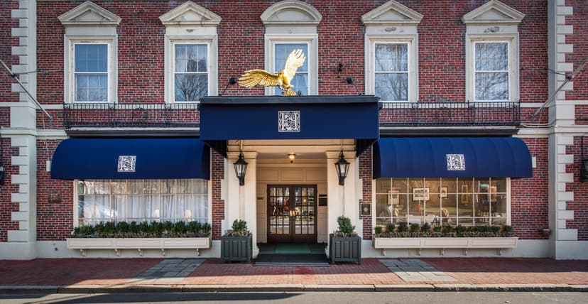 9 New England Hotels Were Picked As “The Best Places To Stay In 2023,” According To Yelp