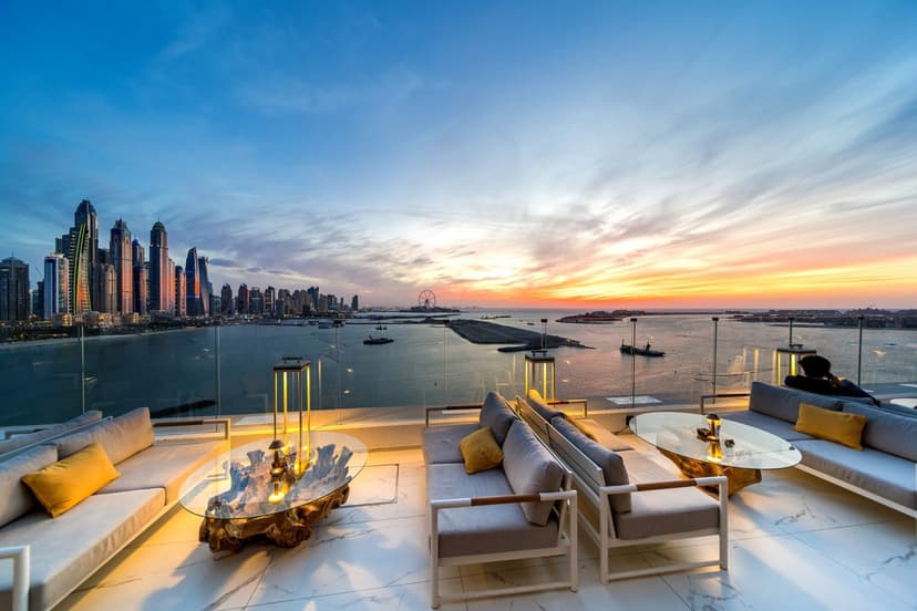 35 Best Rooftop Bars in Dubai