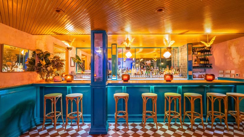 The 21 Best LGBTQ+ Bars In Los Angeles