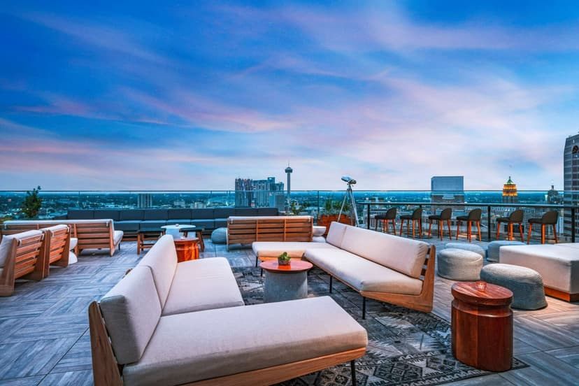 8 Best Rooftop Bars in San Antonio
