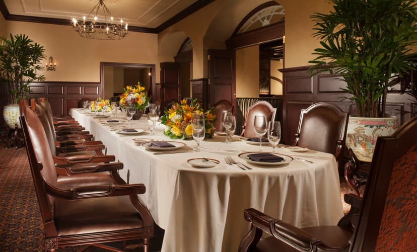 18 New Orleans Hotel Restaurants That Stand Alone