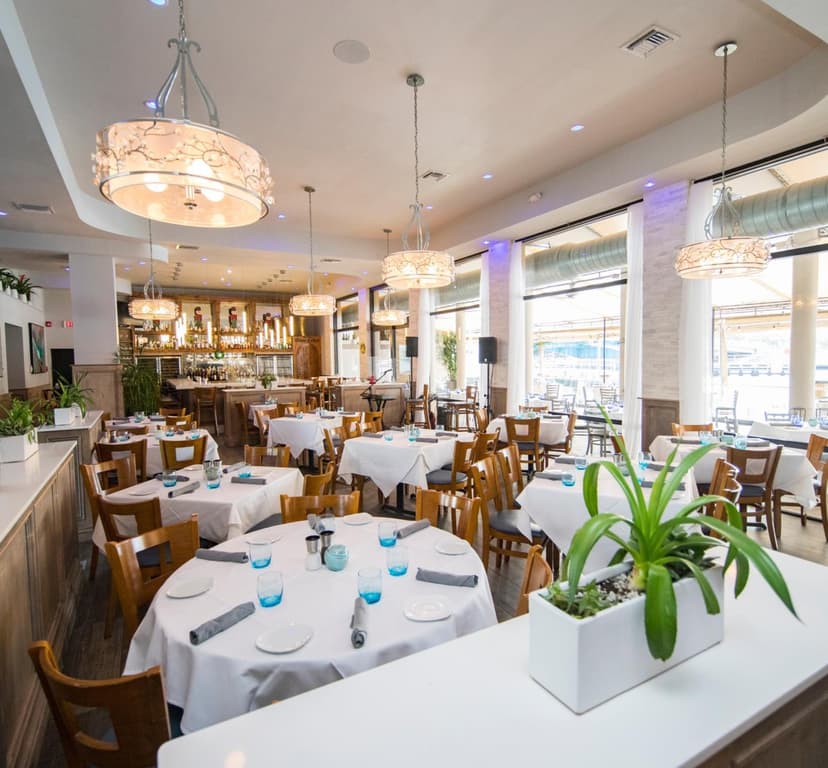 10 Places Where Locals Love to Eat in Fort Lauderdale