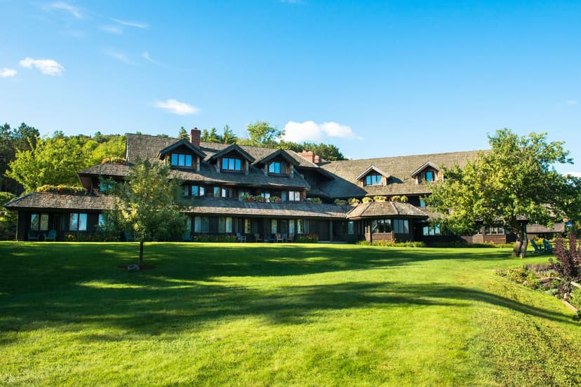 11 Charming Vermont Hotels Worth Visiting in Any Season