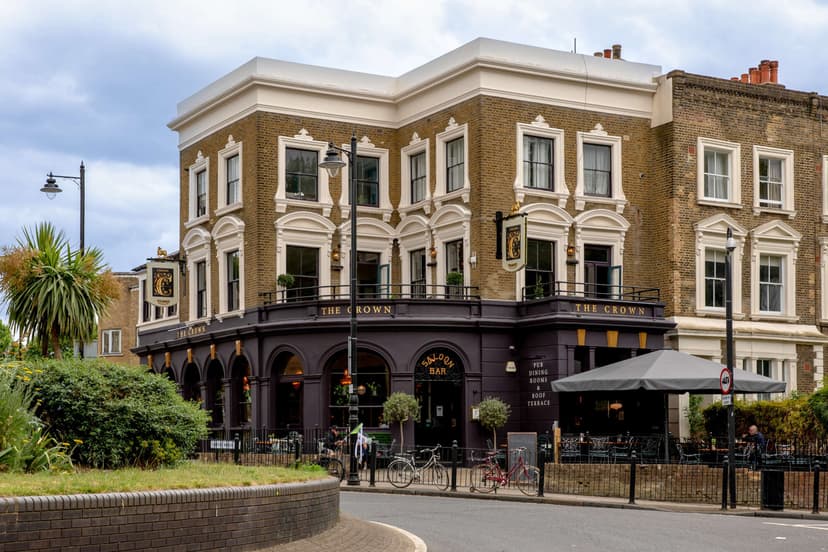 35 Of The Prettiest Pubs In London For A Picturesque Pint