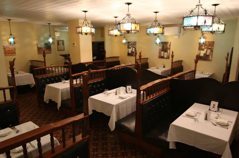 9 Historic Boston Restaurants for an Old-School Dining Experience