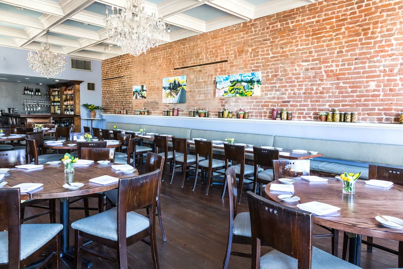 Where to Eat in New Orleans’s Garden District