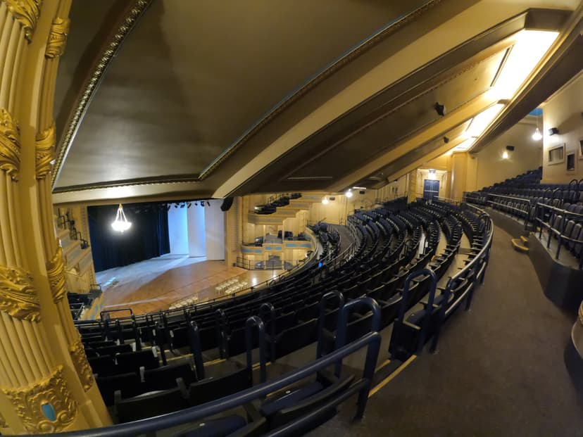 7 Historic Southern Theaters That Play On