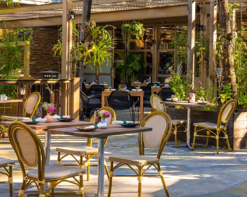 15 Fantastic Outdoor Patios for Alfresco Dining in Miami