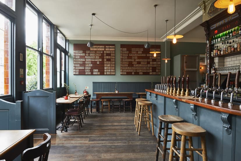 15 Of The Best Craft Beer Pubs In London For A Refreshing Pint (Or Two)