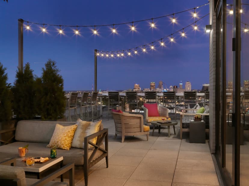 7 St. Louis Rooftop Bars And Restaurants We Love