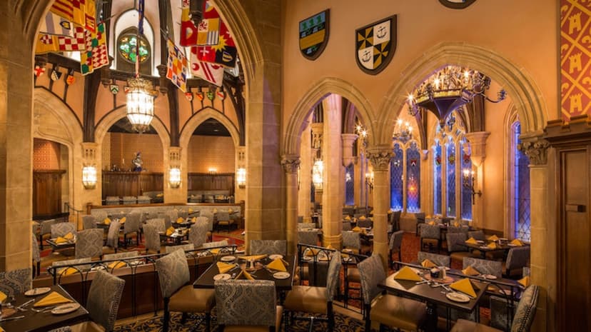 The 5 best character dining meals at Disney World