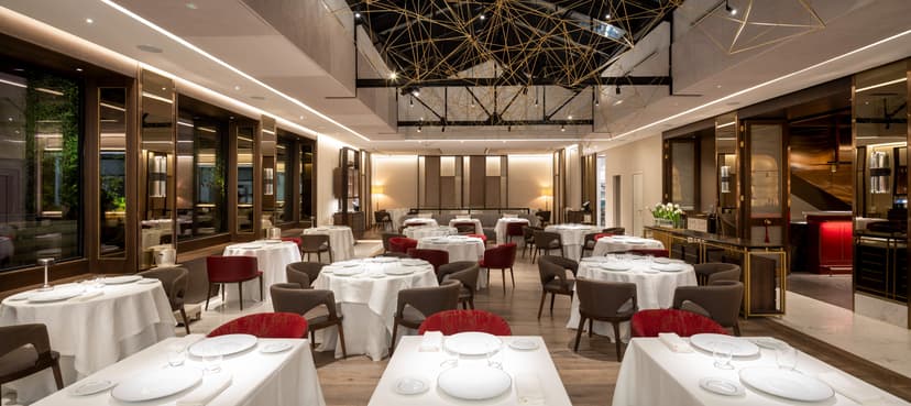 The 25 Best Restaurants & Bars In Madrid 2023