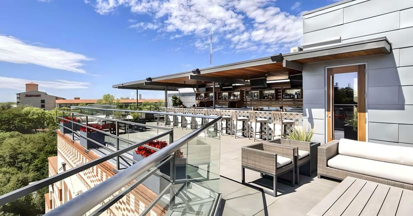 8 Best Rooftop Bars in San Antonio